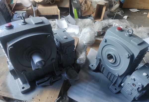 艾達(dá)米菲減速機(jī)選型手冊(cè)資料樣本下載,艾達(dá)米菲減速機(jī) 艾達(dá)米菲減速機(jī)選型手冊(cè)資料樣本下載,艾達(dá)米菲減速機(jī)