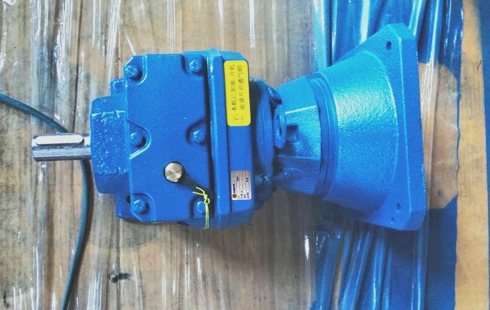 輥軸設(shè)備減速機(jī),齒輪減速機(jī),直角減速機(jī),同軸減速機(jī) 輥軸設(shè)備減速機(jī),齒輪減速機(jī),直角減速機(jī),同軸減速機(jī)