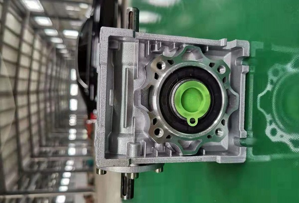 口罩機減速機,小型減速機,蝸輪減速機,NMRV減速機 口罩機減速機,小型減速機,蝸輪減速機,NMRV減速機