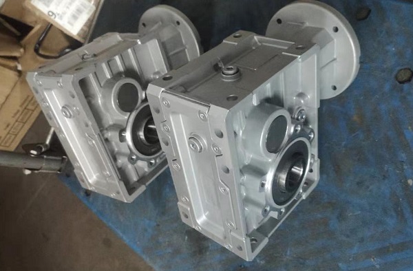 口罩機(jī)減速機(jī),齒輪減速器,小型減速電機(jī) 口罩機(jī)減速機(jī),齒輪減速器,小型減速電機(jī)