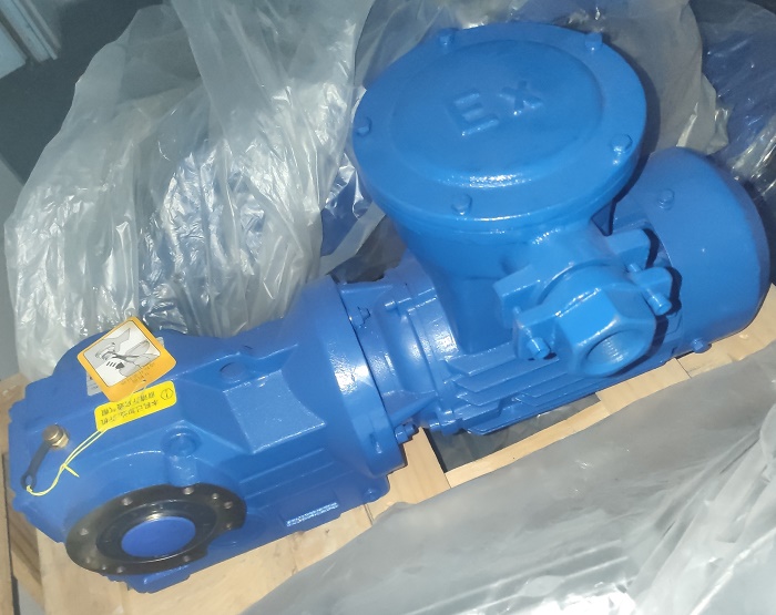 55KW的防爆電機(jī)減速機(jī) 55KW的防爆電機(jī)減速機(jī)