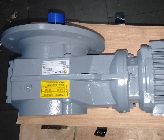 7.5KW電機(jī)配減速機(jī) 7.5KW電機(jī)配減速機(jī)