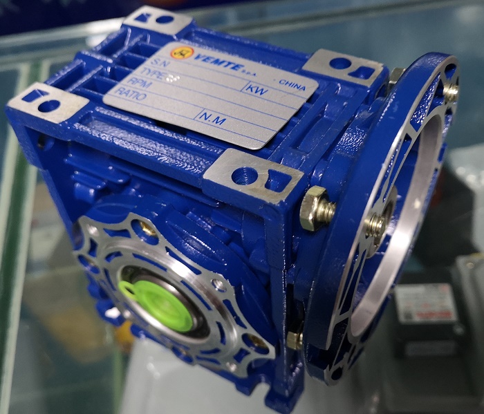 自鎖蝸輪減速機(jī) 自鎖蝸輪減速機(jī)