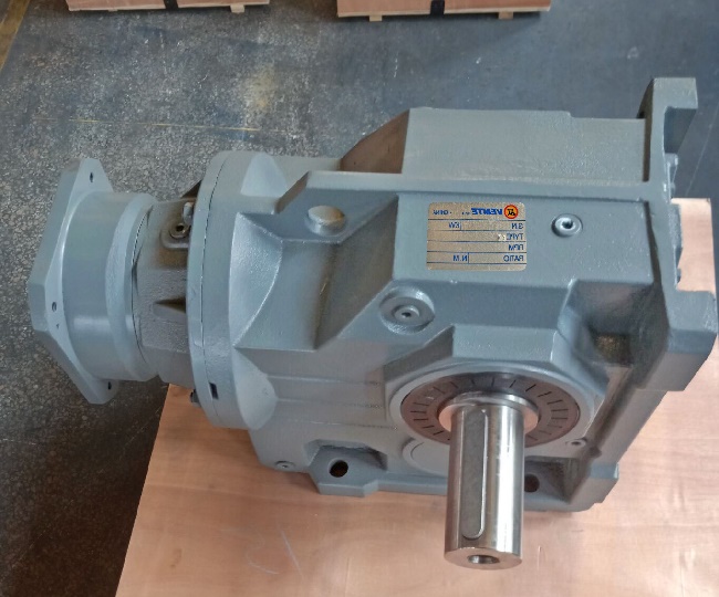 20000W伺服電機(jī)減速機(jī) 20000W伺服電機(jī)減速機(jī)