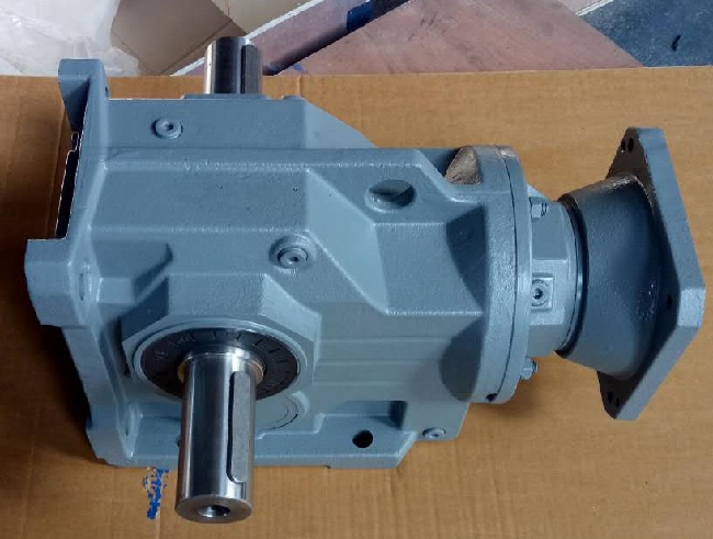 變頻器伺服電機(jī)減速機(jī) 變頻器伺服電機(jī)減速機(jī)