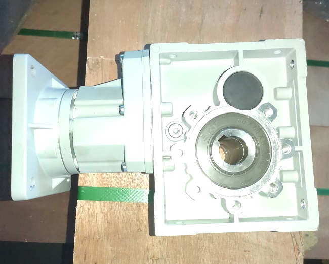 帶制動(dòng)伺服電機(jī)減速機(jī) 帶制動(dòng)伺服電機(jī)減速機(jī)