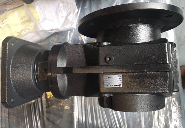 帶動(dòng)31.5T噸的電機(jī)減速機(jī),29000W伺服電機(jī)減速機(jī),鍛壓機(jī)床減速機(jī) 帶動(dòng)31.5T噸的電機(jī)減速機(jī),29000W伺服電機(jī)減速機(jī),鍛壓機(jī)床減速機(jī)