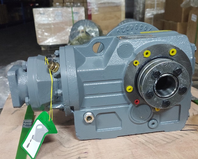 50000W伺服電機(jī)減速機(jī) 50000W伺服電機(jī)減速機(jī)