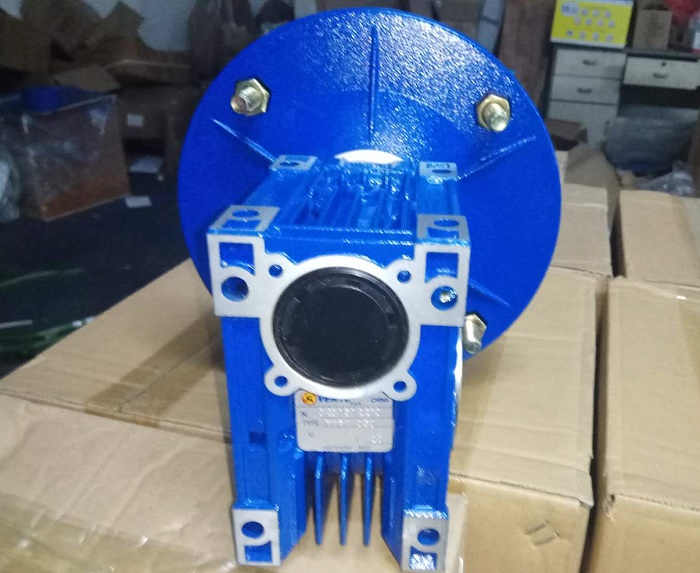 28300W伺服電機(jī)減速機(jī) 28300W伺服電機(jī)減速機(jī)