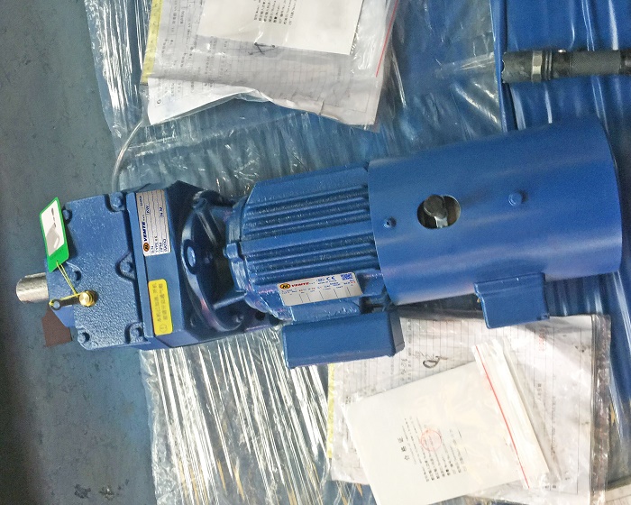 減速機(jī)帶600W電機(jī) 減速機(jī)帶600W電機(jī)