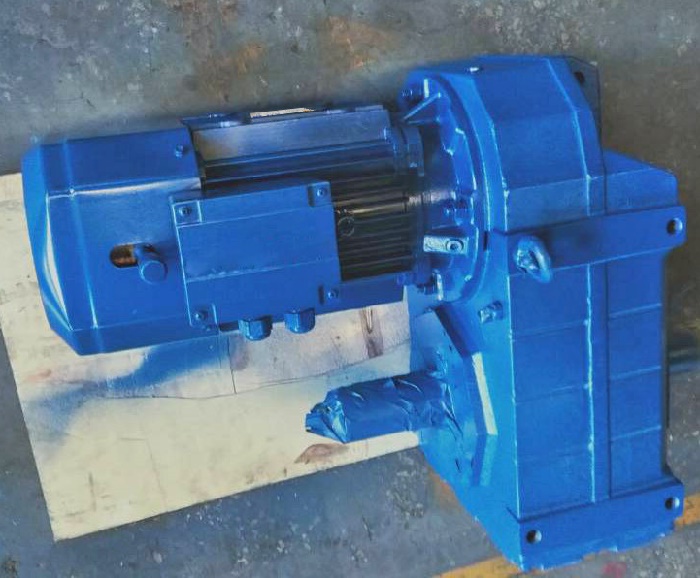 減速機(jī)帶1300W電機(jī) 減速機(jī)帶1300W電機(jī)