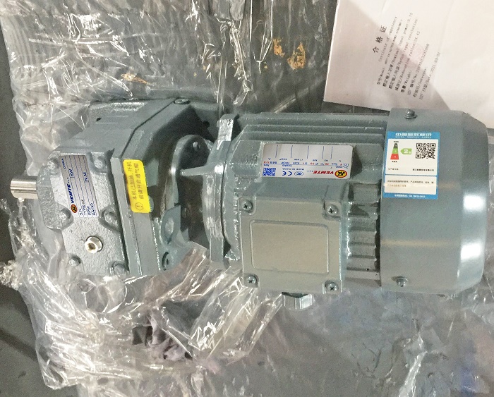 減速機(jī)帶14000W剎車電機(jī) 減速機(jī)帶14000W剎車電機(jī)