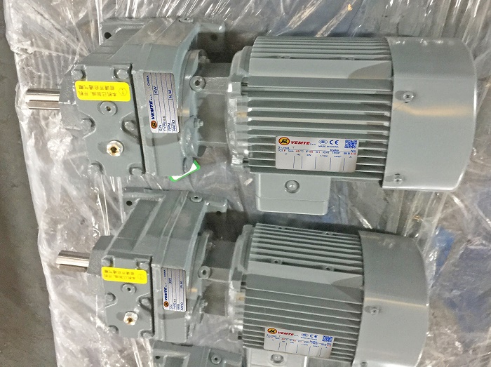 減速機(jī)配上三相異步電機(jī)_ 減速機(jī)配上三相異步電機(jī)_