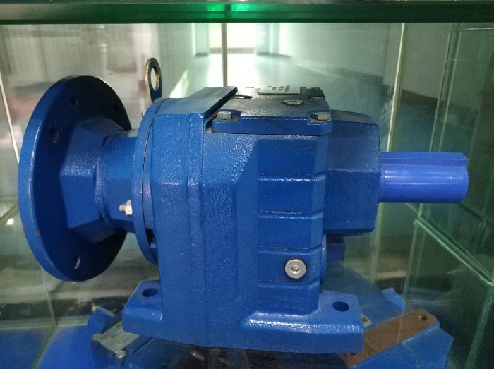 R系列減速機(jī)配伺服電機(jī) R系列減速機(jī)配伺服電機(jī)