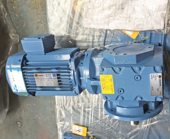 3.5HP馬力電機自鎖減速機 3.5HP馬力電機自鎖減速機