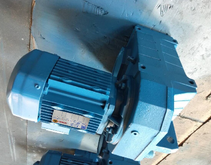 屑餅機(jī)減速機(jī)選型樣本 屑餅機(jī)減速機(jī)選型樣本