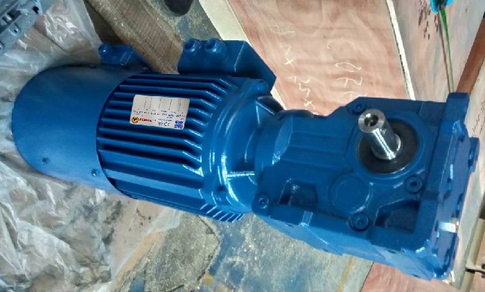 7.5HP馬力電機(jī)減速機(jī) 7.5HP馬力電機(jī)減速機(jī)