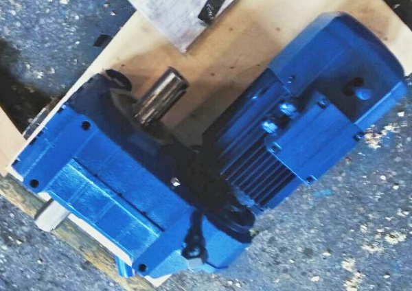 12.5HP馬力電機減速機,F系列平行軸減速機,刮板機減速機 12.5HP馬力電機減速機,F系列平行軸減速機,刮板機減速機