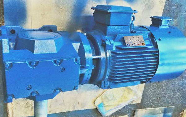 3KW電機(jī)減速機(jī),灌裝機(jī)減速機(jī),減速機(jī)電機(jī)選型樣本,3000W減速電機(jī) 3KW電機(jī)減速機(jī),灌裝機(jī)減速機(jī),減速機(jī)電機(jī)選型樣本,3000W減速電機(jī)