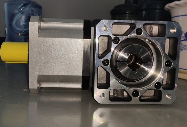 貼標機伺服電機減速機選型手冊資料樣本下載,貼標機減速機,減速機選型樣本,伺服減速機手冊 貼標機伺服電機減速機選型手冊資料樣本下載,貼標機減速機,減速機選型樣本,伺服減速機手冊