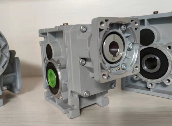 直線(xiàn)機(jī)伺服電機(jī)減速機(jī)選型手冊(cè)資料樣本下載,直線(xiàn)機(jī)減速機(jī),伺服減速機(jī)樣本 直線(xiàn)機(jī)伺服電機(jī)減速機(jī)選型手冊(cè)資料樣本下載,直線(xiàn)機(jī)減速機(jī),伺服減速機(jī)樣本