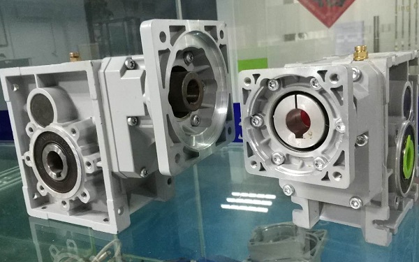 釀酒設(shè)備伺服電機(jī)減速機(jī)選型手冊(cè)資料樣本下載,釀酒設(shè)備減速機(jī),減速機(jī)選型樣本 釀酒設(shè)備伺服電機(jī)減速機(jī)選型手冊(cè)資料樣本下載,釀酒設(shè)備減速機(jī),減速機(jī)選型樣本