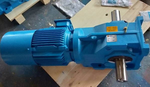 輸送機(jī)減速機(jī),輸送機(jī)械減速電機(jī),減速器選型,輸送設(shè)備馬達(dá) 輸送機(jī)減速機(jī),輸送機(jī)械減速電機(jī),減速器選型,輸送設(shè)備馬達(dá)