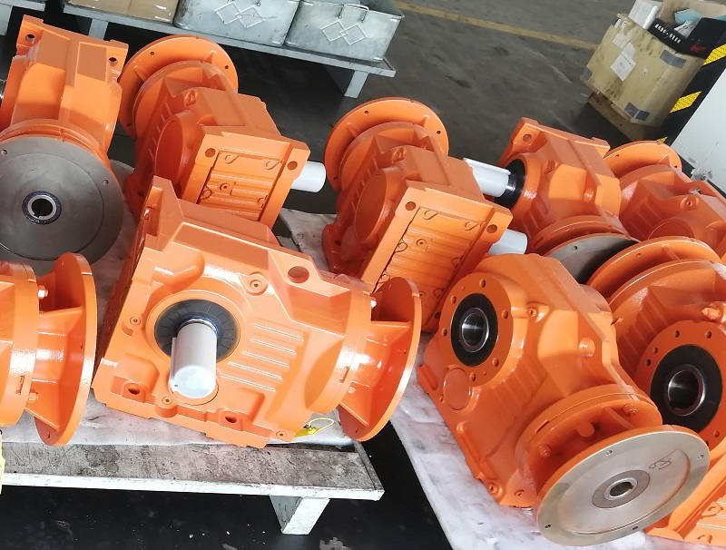 1比46減速電機(jī),1:46減速機(jī),46比減速器,除塵設(shè)備減速機(jī) 1比46減速電機(jī),1:46減速機(jī),46比減速器,除塵設(shè)備減速機(jī)