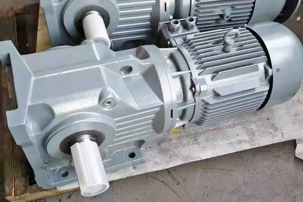 破碎機(jī)減速機(jī)選型手冊資料樣本下載,破碎機(jī)減速機(jī),減速機(jī)樣本 破碎機(jī)減速機(jī)選型手冊資料樣本下載,破碎機(jī)減速機(jī),減速機(jī)樣本