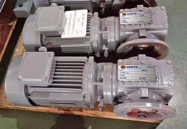 1比61減速電機(jī),1:61減速機(jī),61比減速器,攪料機(jī)減速機(jī),減速機(jī)樣本 1比61減速電機(jī),1:61減速機(jī),61比減速器,攪料機(jī)減速機(jī),減速機(jī)樣本