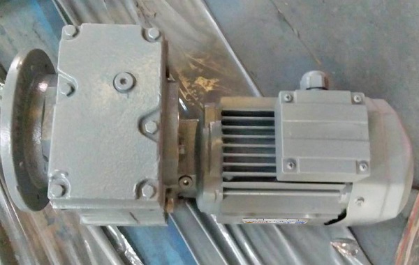 1:102減速機(jī),1比102減速電機(jī),102比減速器,清洗機(jī)械減速機(jī),減速機(jī)樣本 1:102減速機(jī),1比102減速電機(jī),102比減速器,清洗機(jī)械減速機(jī),減速機(jī)樣本