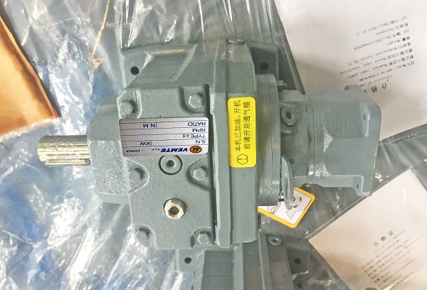 離心空壓機(jī)減速機(jī)電機(jī)選型手冊(cè)資料樣本下載,離心空壓機(jī)減速電機(jī),減速機(jī)樣本 離心空壓機(jī)減速機(jī)電機(jī)選型手冊(cè)資料樣本下載,離心空壓機(jī)減速電機(jī),減速機(jī)樣本