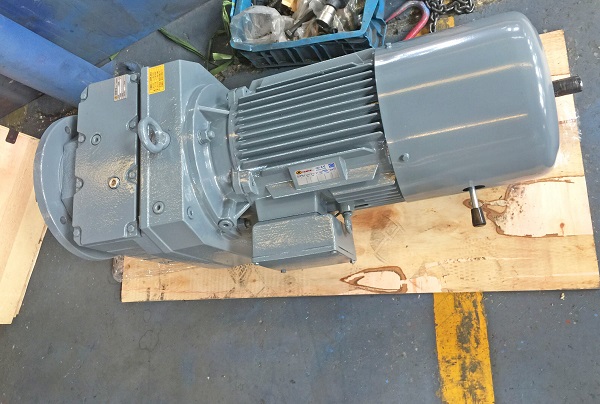 貨運(yùn)電梯減速機(jī)電機(jī)選型手冊(cè)資料樣本下載,貨運(yùn)電梯減速電機(jī),減速機(jī)樣本 貨運(yùn)電梯減速機(jī)電機(jī)選型手冊(cè)資料樣本下載,貨運(yùn)電梯減速電機(jī),減速機(jī)樣本