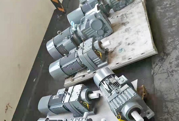 自動扶梯減速機電機選型手冊資料樣本下載,自動扶梯減速電機,減速機樣本 自動扶梯減速機電機選型手冊資料樣本下載,自動扶梯減速電機,減速機樣本