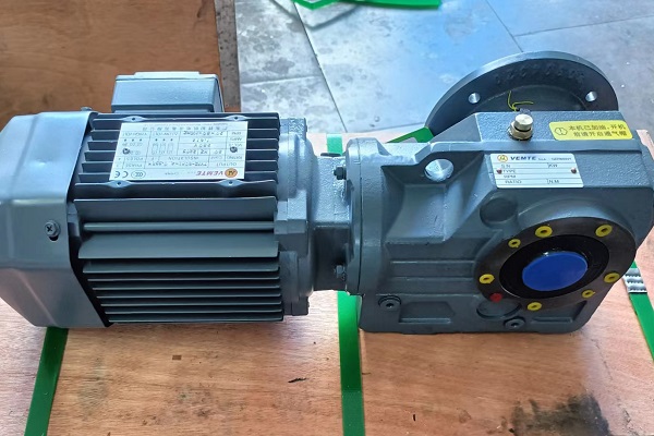 鑿井絞車電機(jī)減速機(jī)選型案例,鑿井絞車減速電機(jī),減速機(jī)選型樣冊 鑿井絞車電機(jī)減速機(jī)選型案例,鑿井絞車減速電機(jī),減速機(jī)選型樣冊