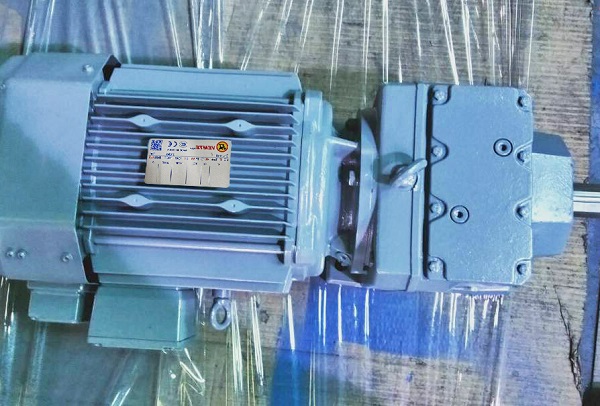 干粉絞龍輸送機(jī)減速機(jī),17KW電機(jī)減速機(jī),17KW減速電機(jī) 干粉絞龍輸送機(jī)減速機(jī),17KW電機(jī)減速機(jī),17KW減速電機(jī)