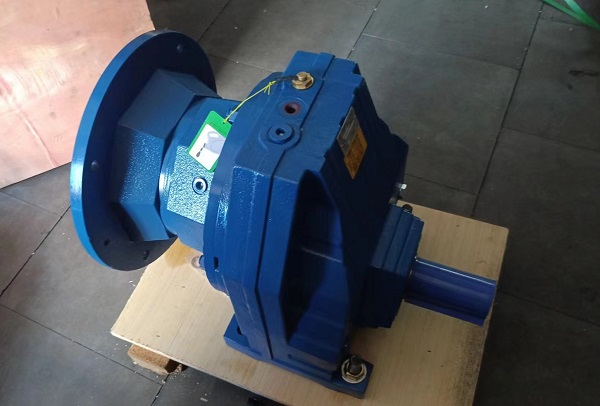 石頭制砂機(jī)減速機(jī),38KW電機(jī)減速機(jī),減速電機(jī)怎么選型 石頭制砂機(jī)減速機(jī),38KW電機(jī)減速機(jī),減速電機(jī)怎么選型