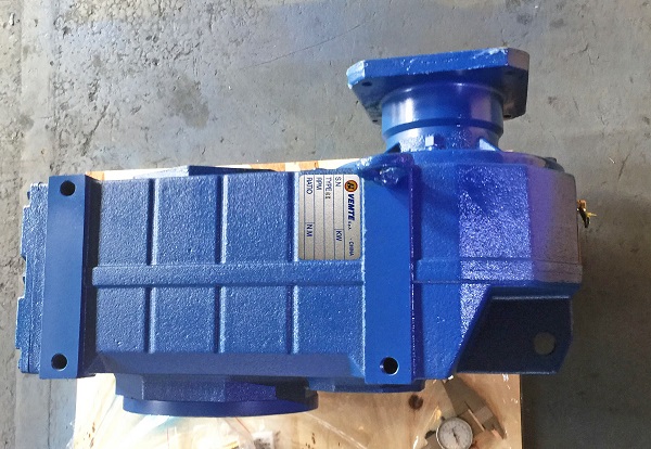 26轉(zhuǎn)每分鐘的減速機(jī),2750NM減速電機(jī),一分鐘29圈的減速器 26轉(zhuǎn)每分鐘的減速機(jī),2750NM減速電機(jī),一分鐘29圈的減速器