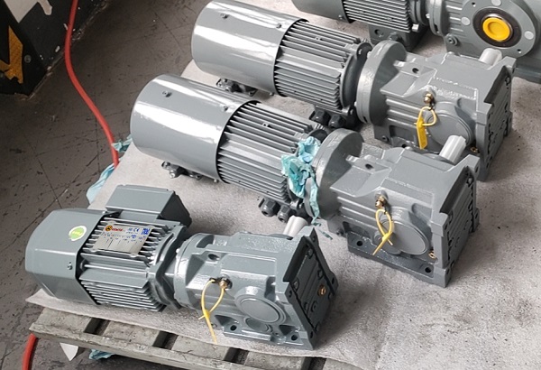 一分鐘47轉(zhuǎn)的減速機,47rpm/min減速電機,47圈的減速器 一分鐘47轉(zhuǎn)的減速機,47rpm/min減速電機,47圈的減速器