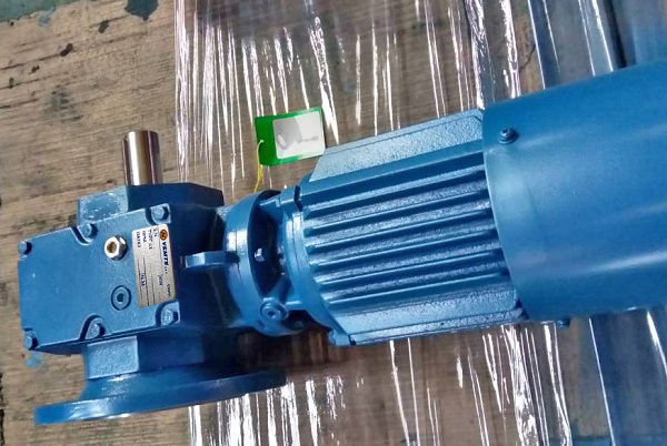 56轉(zhuǎn)的減速機(jī),56rpm/min減速電機(jī),每分鐘56圈的減速器 56轉(zhuǎn)的減速機(jī),56rpm/min減速電機(jī),每分鐘56圈的減速器