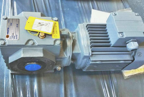 60轉(zhuǎn)的減速機(jī),60rpm/min減速電機(jī),每分鐘60圈的減速器 60轉(zhuǎn)的減速機(jī),60rpm/min減速電機(jī),每分鐘60圈的減速器