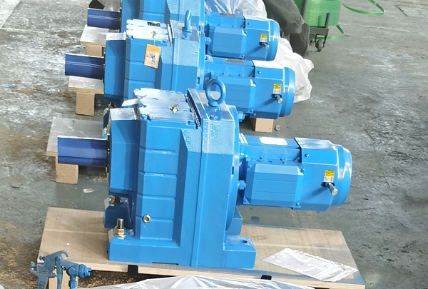 61轉(zhuǎn)減速機(jī),61rpm/min減速電機(jī),每分鐘61圈減速器 61轉(zhuǎn)減速機(jī),61rpm/min減速電機(jī),每分鐘61圈減速器