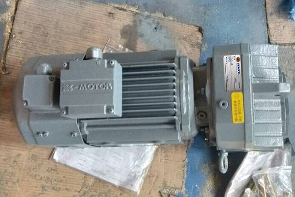 74轉(zhuǎn)的減速機(jī),74rpm/min減速電機(jī),每分鐘74圈的減速器 74轉(zhuǎn)的減速機(jī),74rpm/min減速電機(jī),每分鐘74圈的減速器