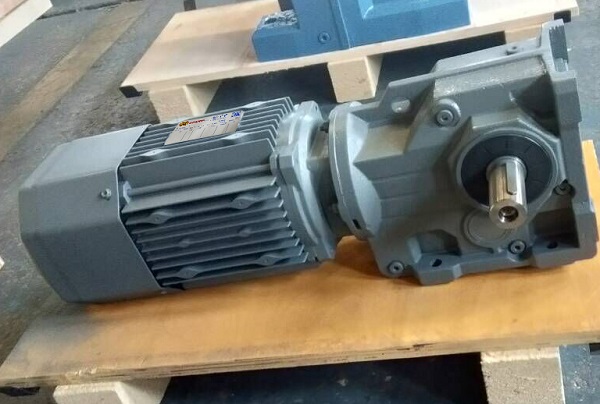 91轉(zhuǎn)減速機(jī),91rpm/min減速電機(jī),每分鐘91圈的減速器 91轉(zhuǎn)減速機(jī),91rpm/min減速電機(jī),每分鐘91圈的減速器