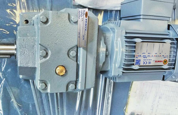 93轉(zhuǎn)的減速機(jī),93rpm/min減速電機(jī),每分鐘93圈的減速器 93轉(zhuǎn)的減速機(jī),93rpm/min減速電機(jī),每分鐘93圈的減速器