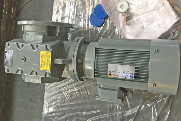 108轉(zhuǎn)的減速機,108rpm/min減速電機,每分鐘108圈的減速器 108轉(zhuǎn)的減速機,108rpm/min減速電機,每分鐘108圈的減速器