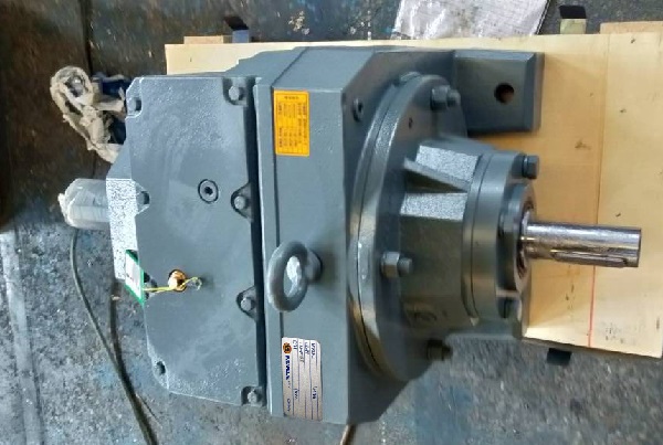 109轉(zhuǎn)的減速機(jī),109rpm/min減速電機(jī),每分鐘109圈減速器 109轉(zhuǎn)的減速機(jī),109rpm/min減速電機(jī),每分鐘109圈減速器