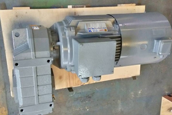 110轉(zhuǎn)的減速機(jī),1100rpm/min減速電機(jī),每分鐘110圈的減速器 110轉(zhuǎn)的減速機(jī),1100rpm/min減速電機(jī),每分鐘110圈的減速器