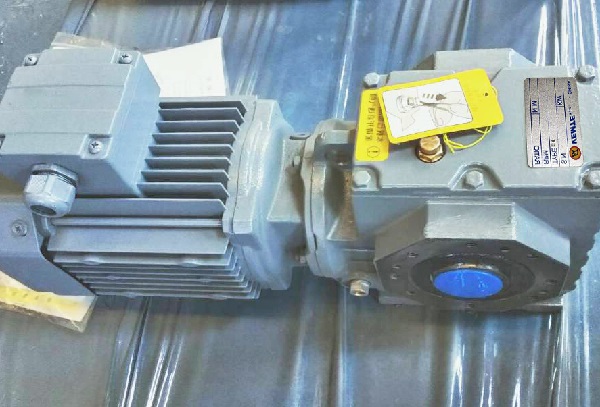 SA型自鎖減速器600 SA型自鎖減速器600