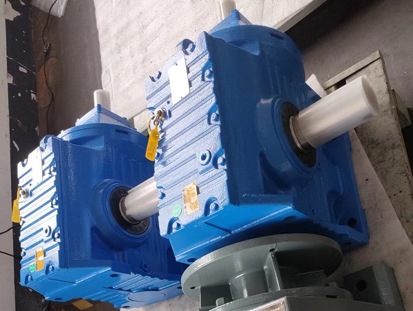 2.7KW電機(jī)含減速機(jī),2700W減速機(jī)帶電機(jī)型號(hào)選型 2.7KW電機(jī)含減速機(jī),2700W減速機(jī)帶電機(jī)型號(hào)選型